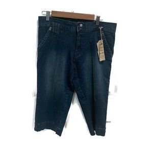 Ar.ti.fact denim capris size 12 NWT